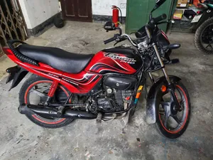 হোন্ডা ২০১৬ কালো