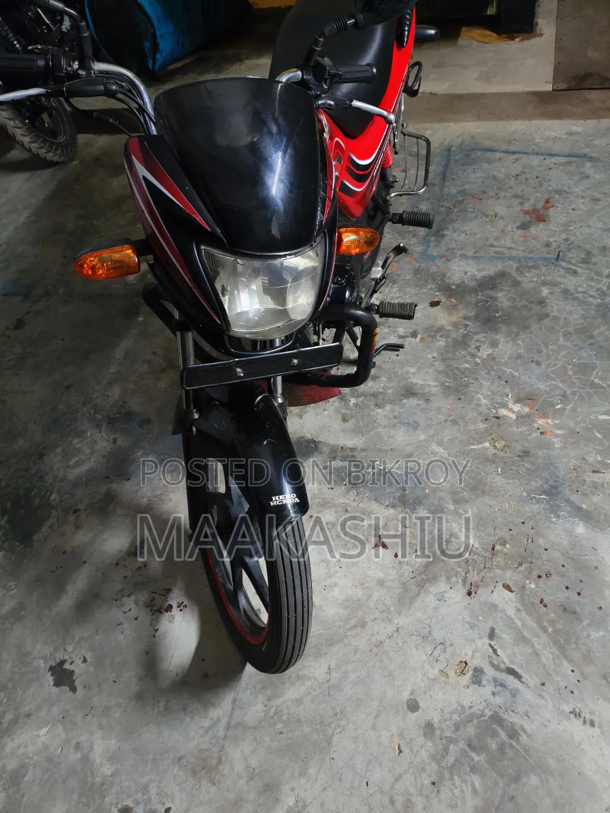 হোন্ডা ২০১৬ কালো