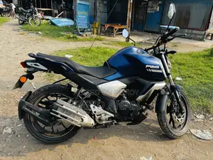 ইয়ামাহা এফজেডএস ভি৩ ২০২২ নীল