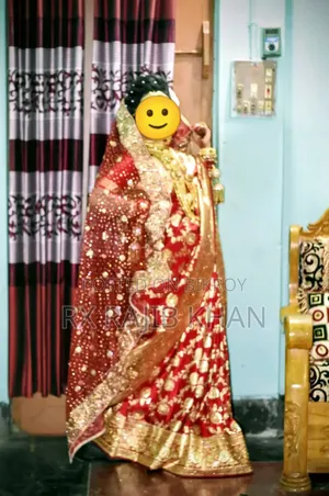 বড় বিয়ের শাড়ি বিক্রি করা হবে