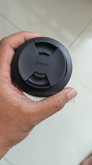Brand New Fresh Condition Sigma 30mm F/1.4 লেন্সটি বিক্রি করা হবে।