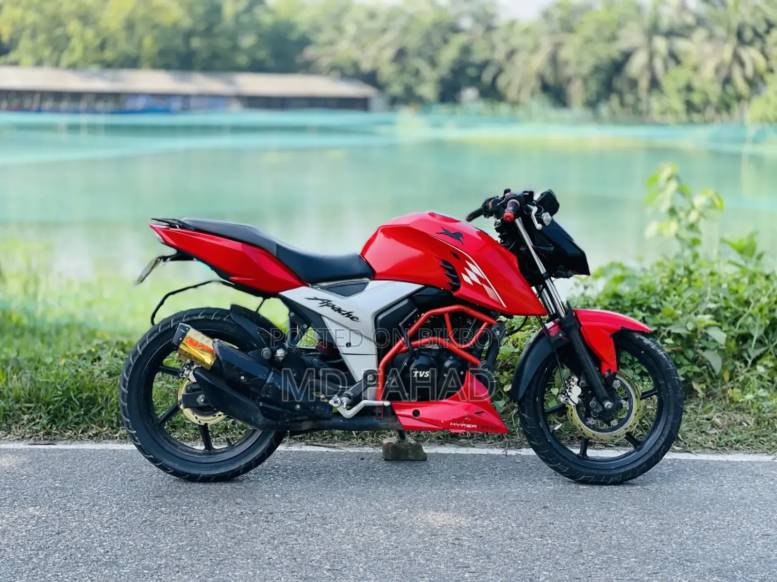 TVS Apache RTR 160 4V 2022 Red