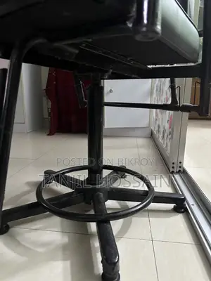 চেয়ার চেয়ার
