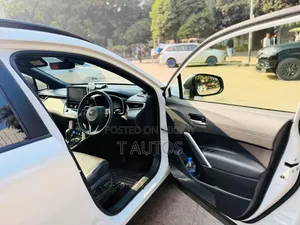 নিউ টয়োটা করোলা ক্রস ২০২৩ পার্ল