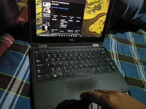 Laptop Dell Latitude 3190 2-in-1 8GB Intel Core i5 SSD 128GB