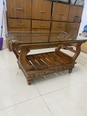 একটি অরিজিনাল সেগুন কাঠের গ্লাস ট্রি টেবিল বিক্রি হবে