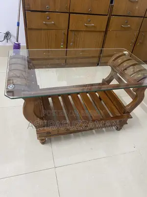একটি অরিজিনাল সেগুন কাঠের গ্লাস ট্রি টেবিল বিক্রি হবে