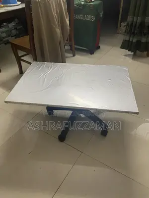 একটি কাস্টোমাইজ উন্নত মানের টি টেবিল