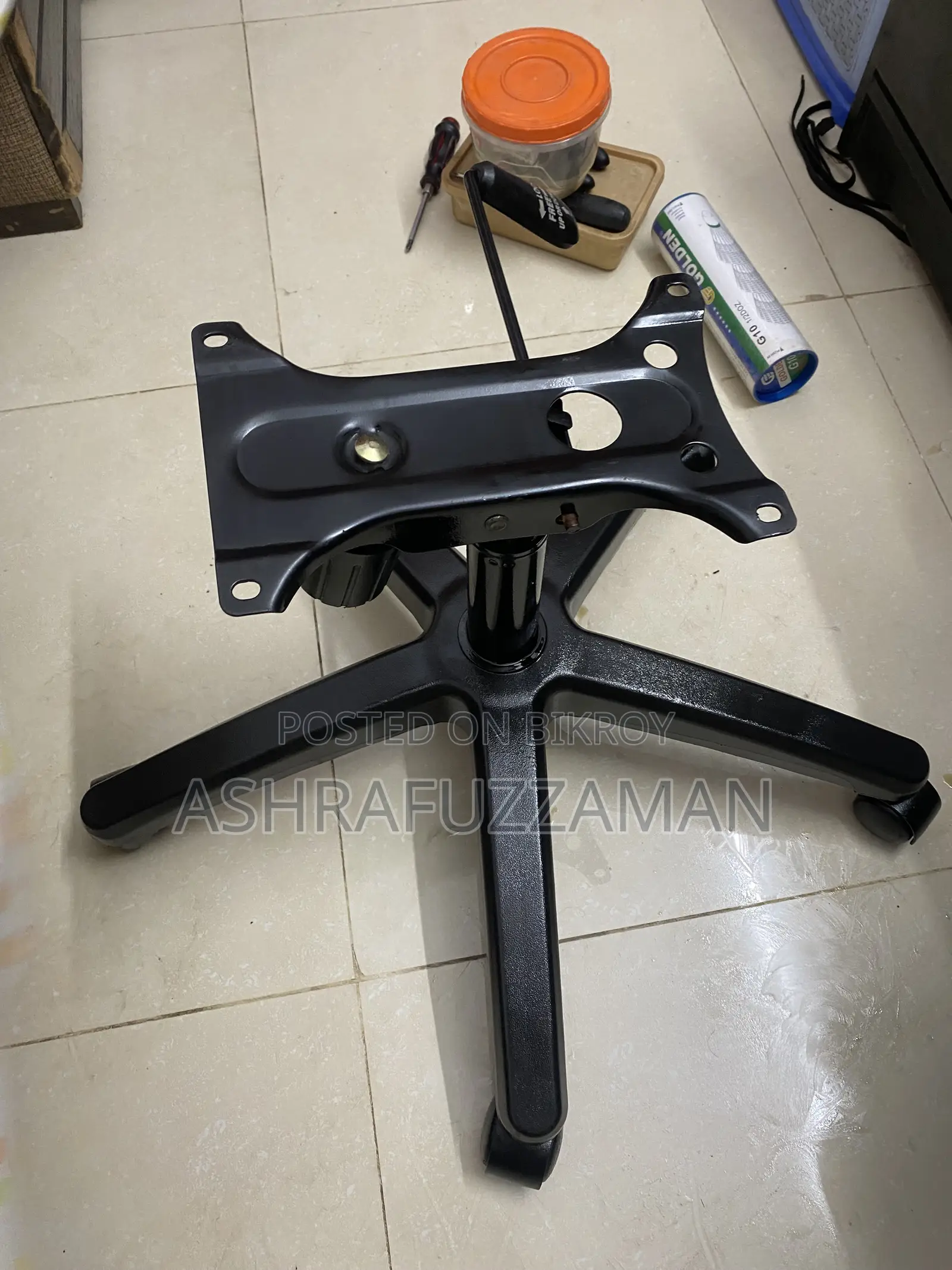 একটি কাস্টোমাইজ উন্নত মানের টি টেবিল