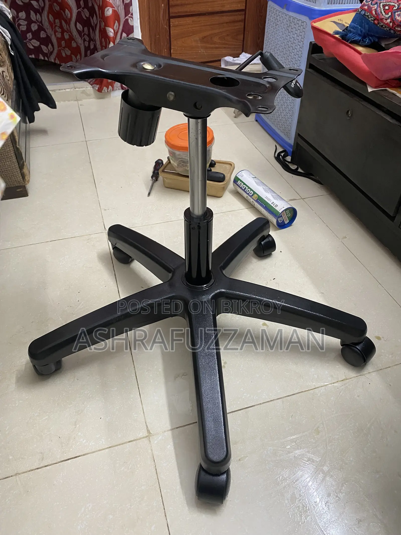 একটি কাস্টোমাইজ উন্নত মানের টি টেবিল