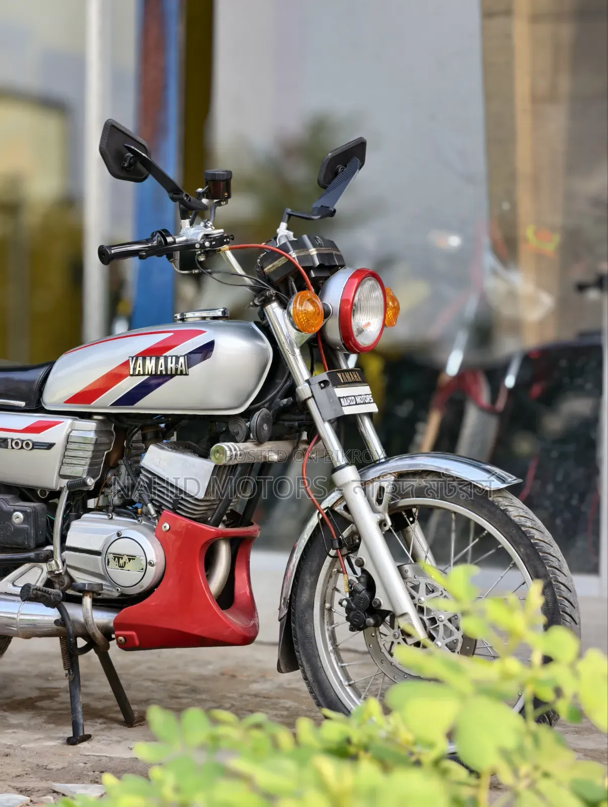 Yamaha 2000 Silver