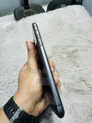 অ্যাপল আইফোন ১১ ৬৪ জিবি ব্ল্যাক