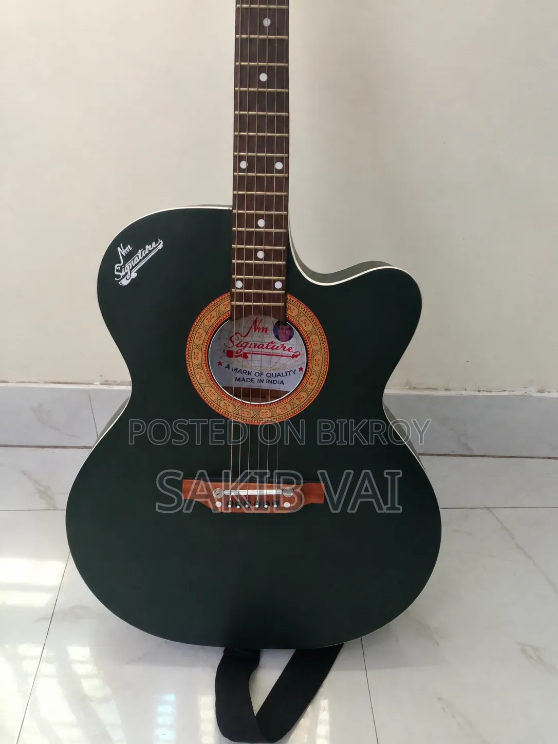 Signature Model 385 Acoustic Guitar