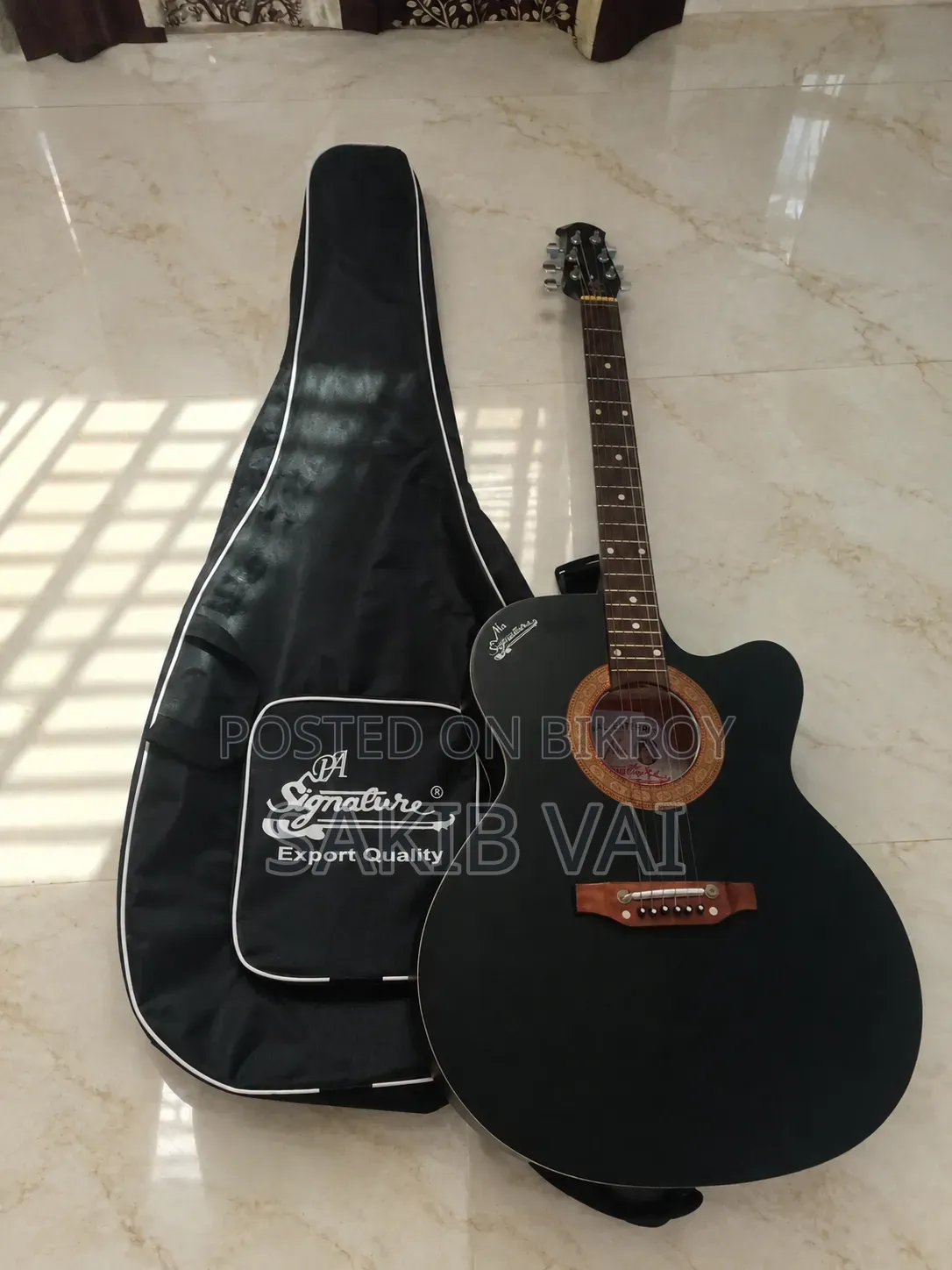 Signature Model 385 Acoustic Guitar