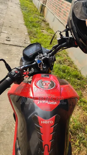 Hero Thriller 160R 2021 Red