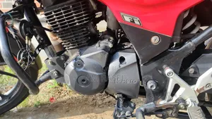 Hero Thriller 160R 2021 Red