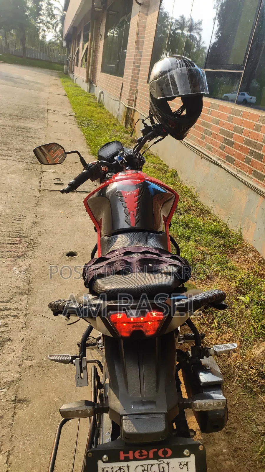 Hero Thriller 160R 2021 Red
