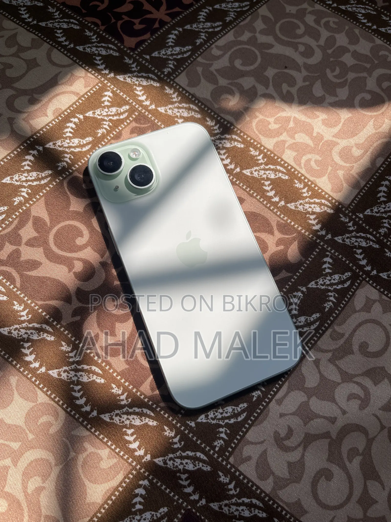 Apple iPhone 15 128 GB Green