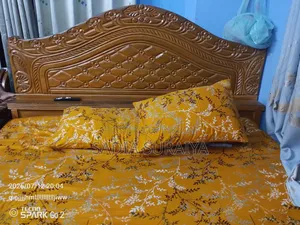 আকাশ মনি কাঠের কিংসাইজ খাট। ৬"৭ ফুট খাট।