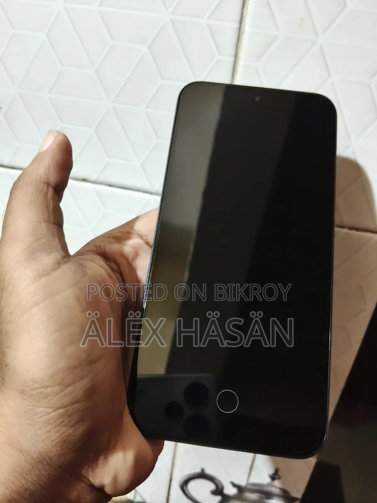 রিয়েলমি ১৫টি ২৫৬ জিবি ব্ল্যাক