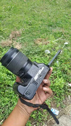 ২০০ডি ক্যানন