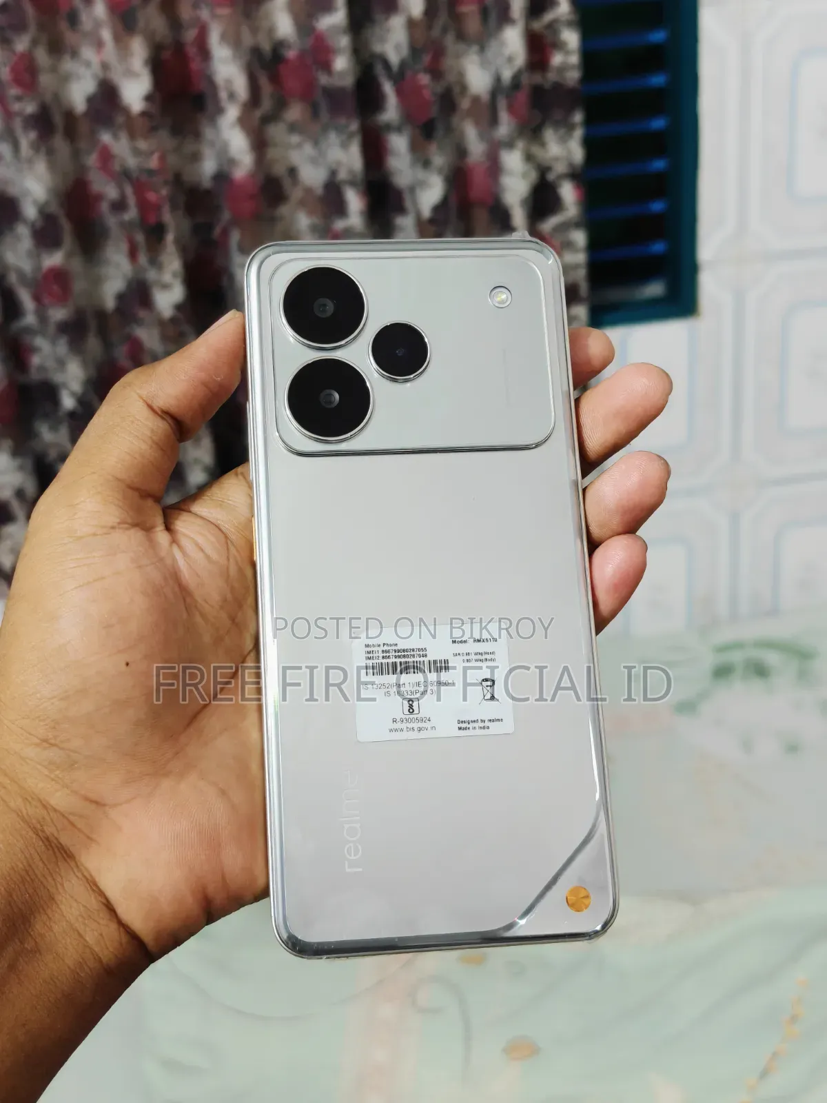 Realme P4 Pro 128 GB Silver