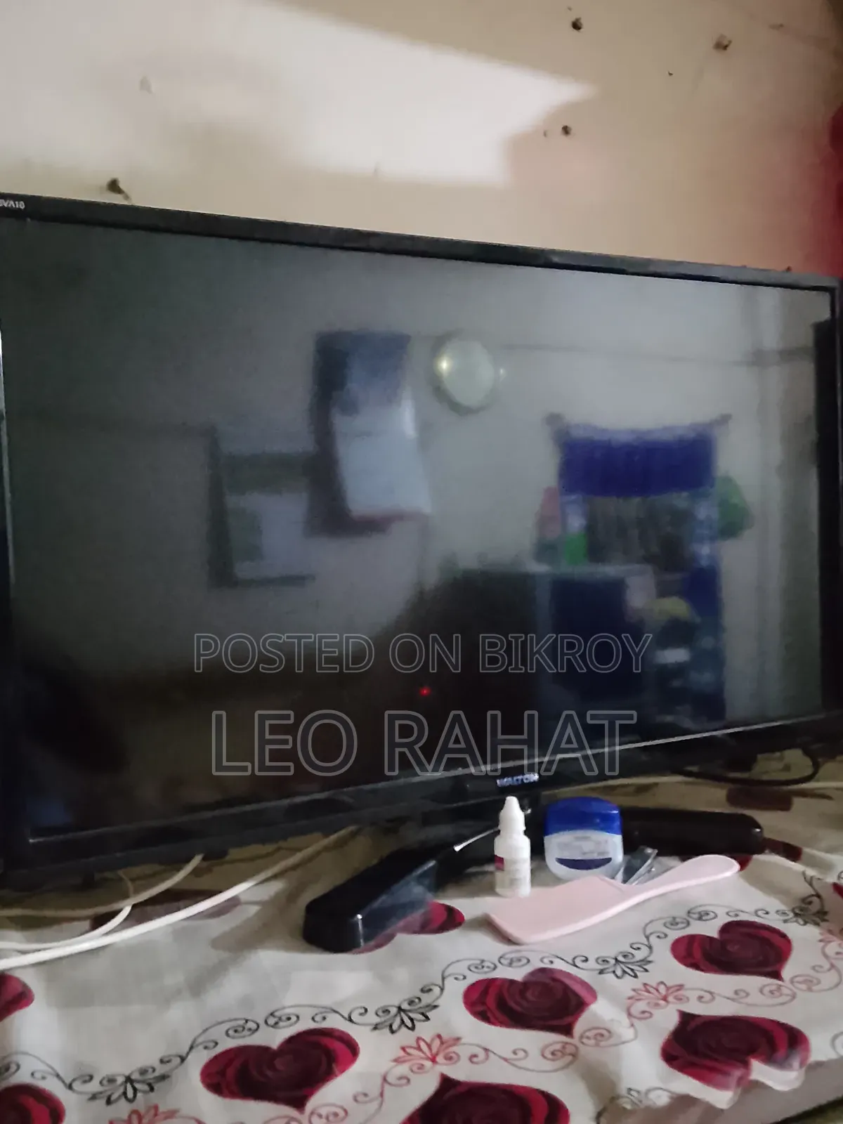 Walton Smart TV 32 Inch ( Sudu Penel Nsto)