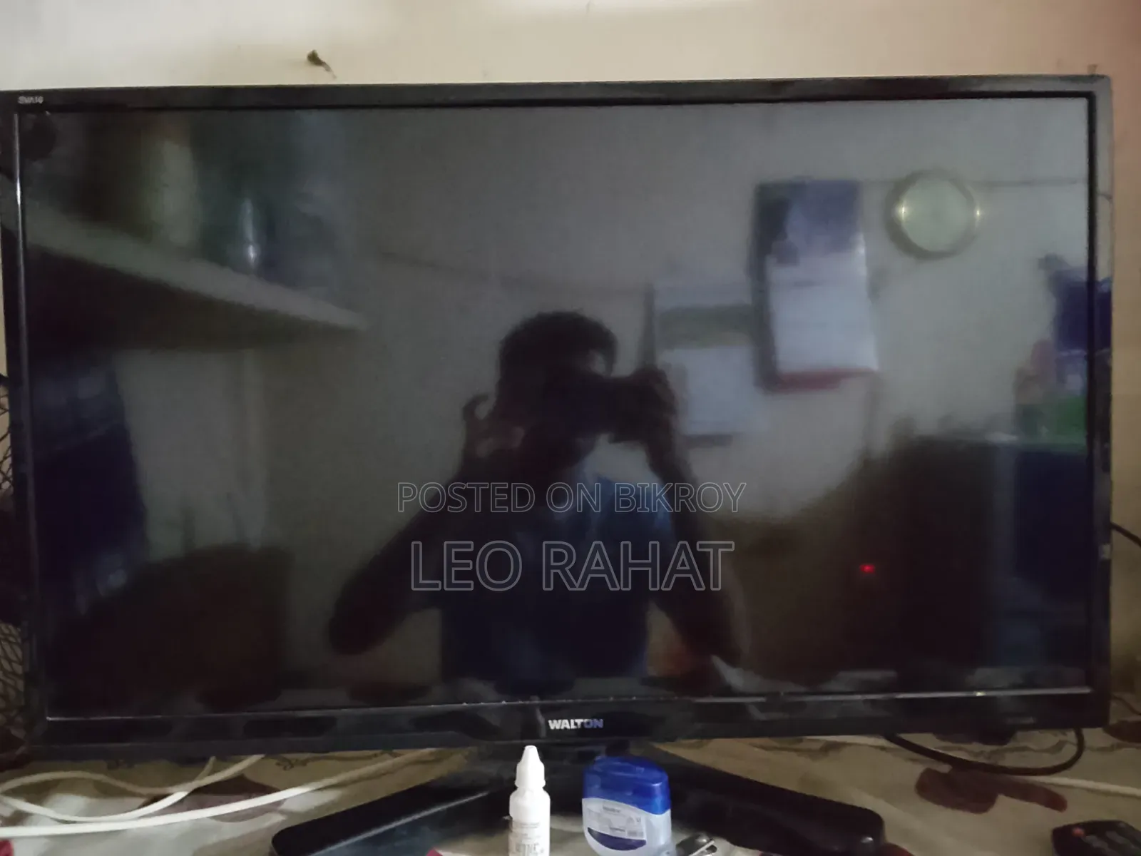 Walton Smart TV 32 Inch ( Sudu Penel Nsto)