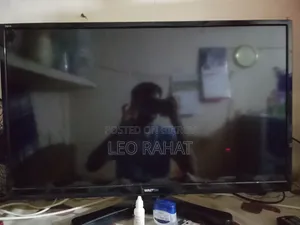 Walton Smart TV 32 Inch ( Sudu Penel Nsto)