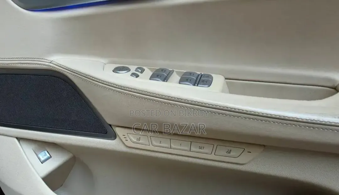 বিএমডব্লিউ ৭ সিরিজ ২০১৯ গ্রে
