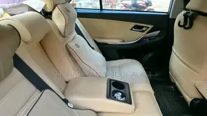 টয়োটা অ্যালিওন ২০১৬ সিলভার