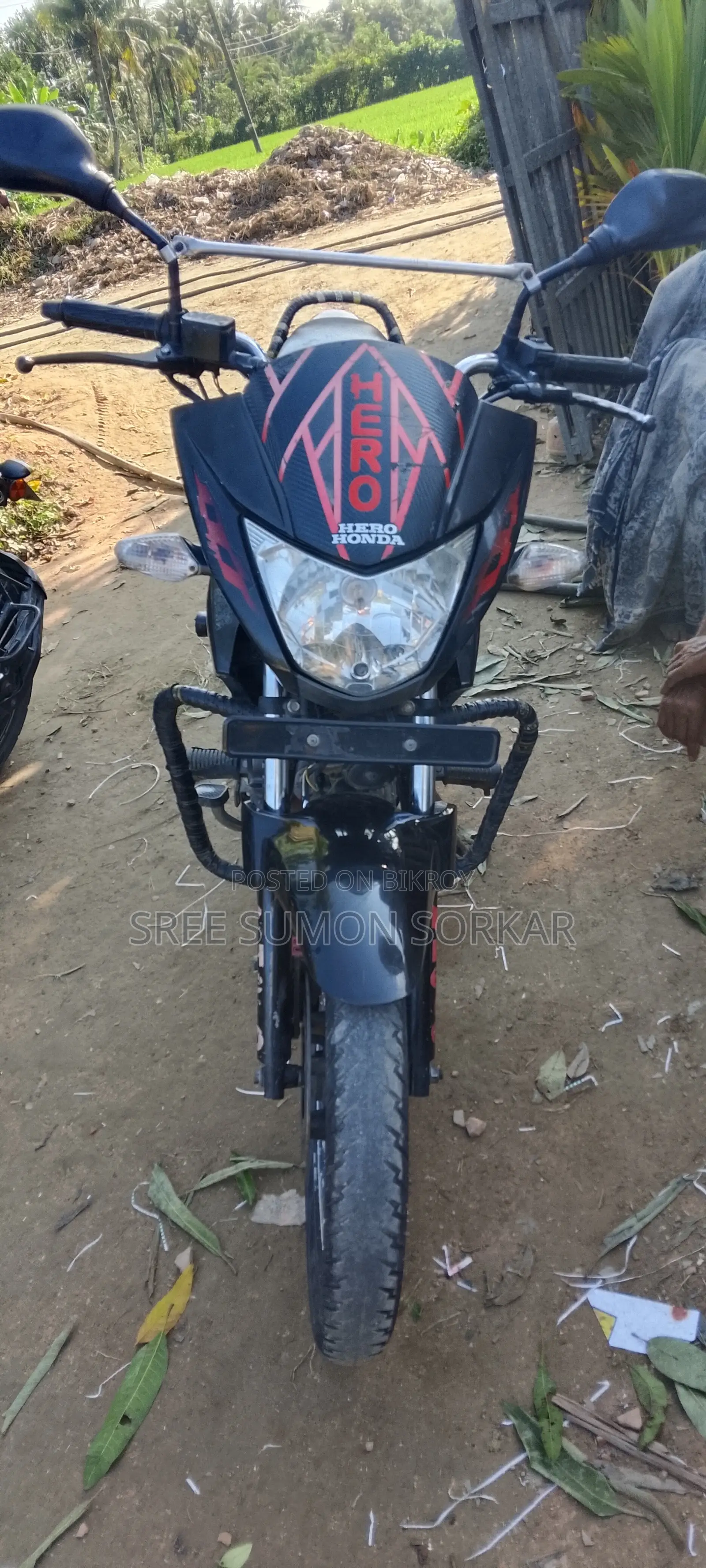 Hero Glamour 2016 Black