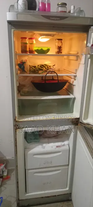 Used Good Condition Fridge, Selling Because I am Leaving the House