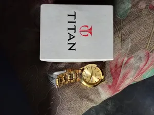 TITAN ঘড়ি