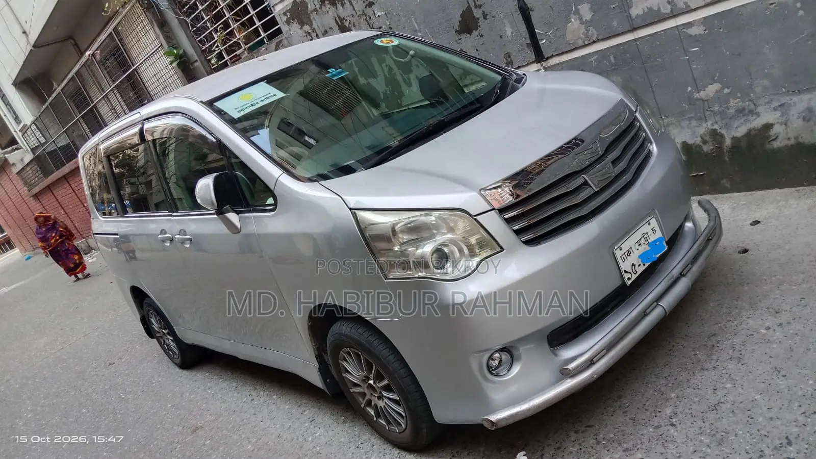 টয়োটা নোয়াহ ২০১০ হোয়াইট