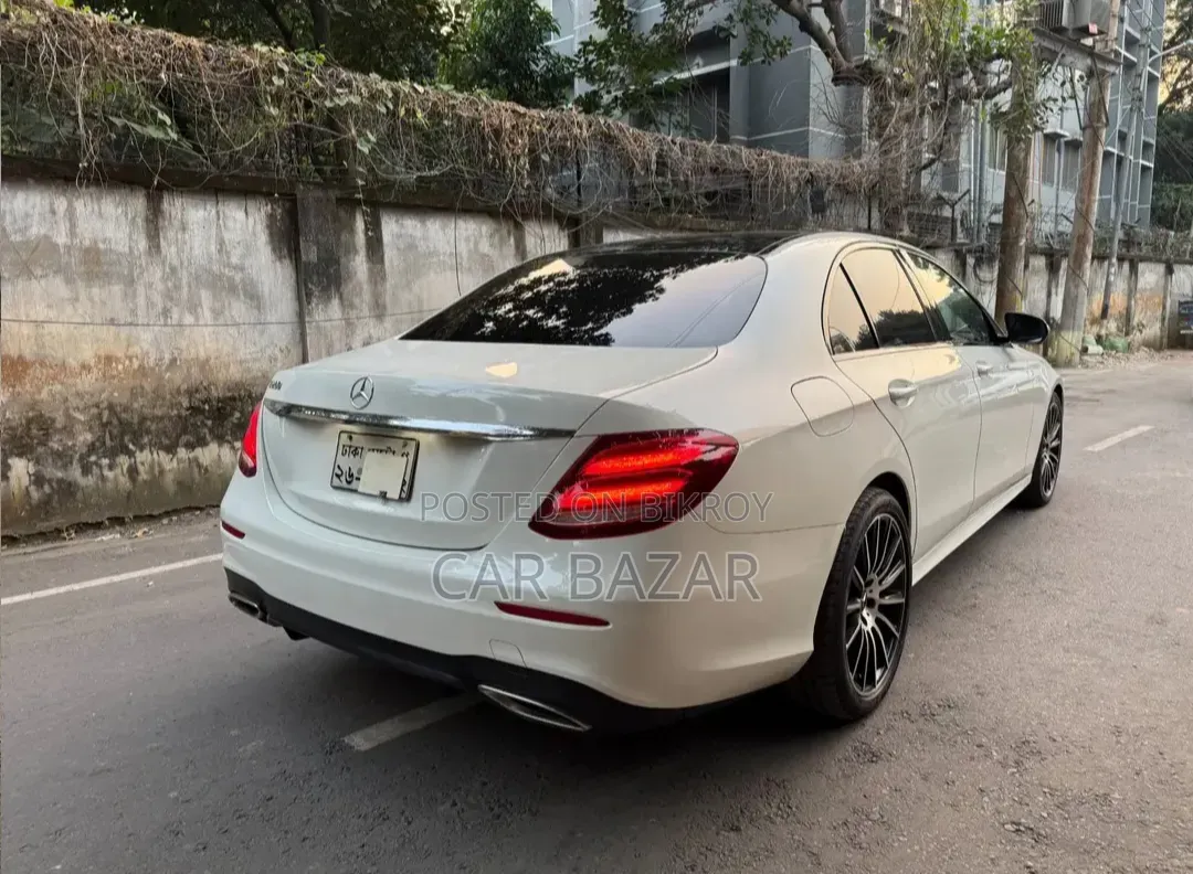 Mercedes-Benz E-Class 2016 White