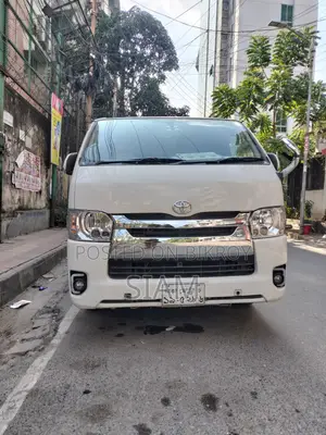 Car 2012 White