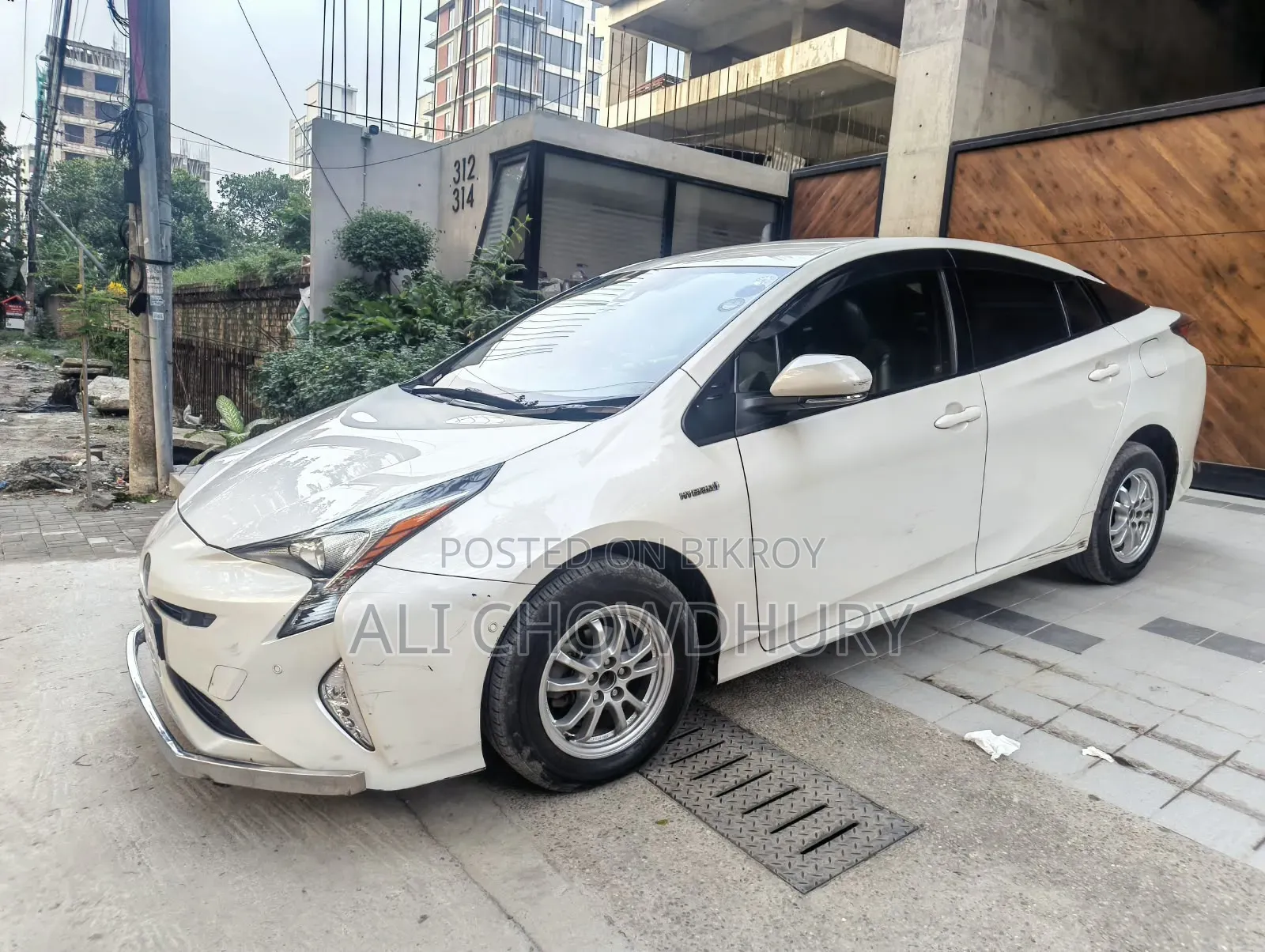 Toyota Prius 2018 Pearl