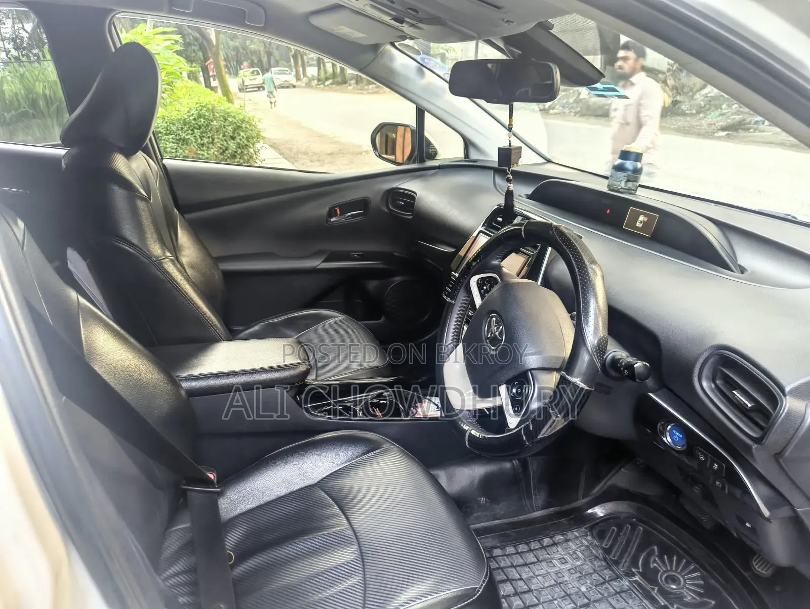 Toyota Prius 2018 Pearl