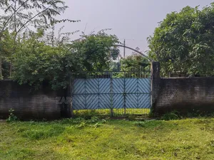 5 Katha South Facing Near 300 Feet in Sector 18