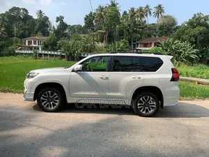 টয়োটা ল্যান্ড ক্রুজার প্রাডো ২.৭ ২০১৮ পার্ল