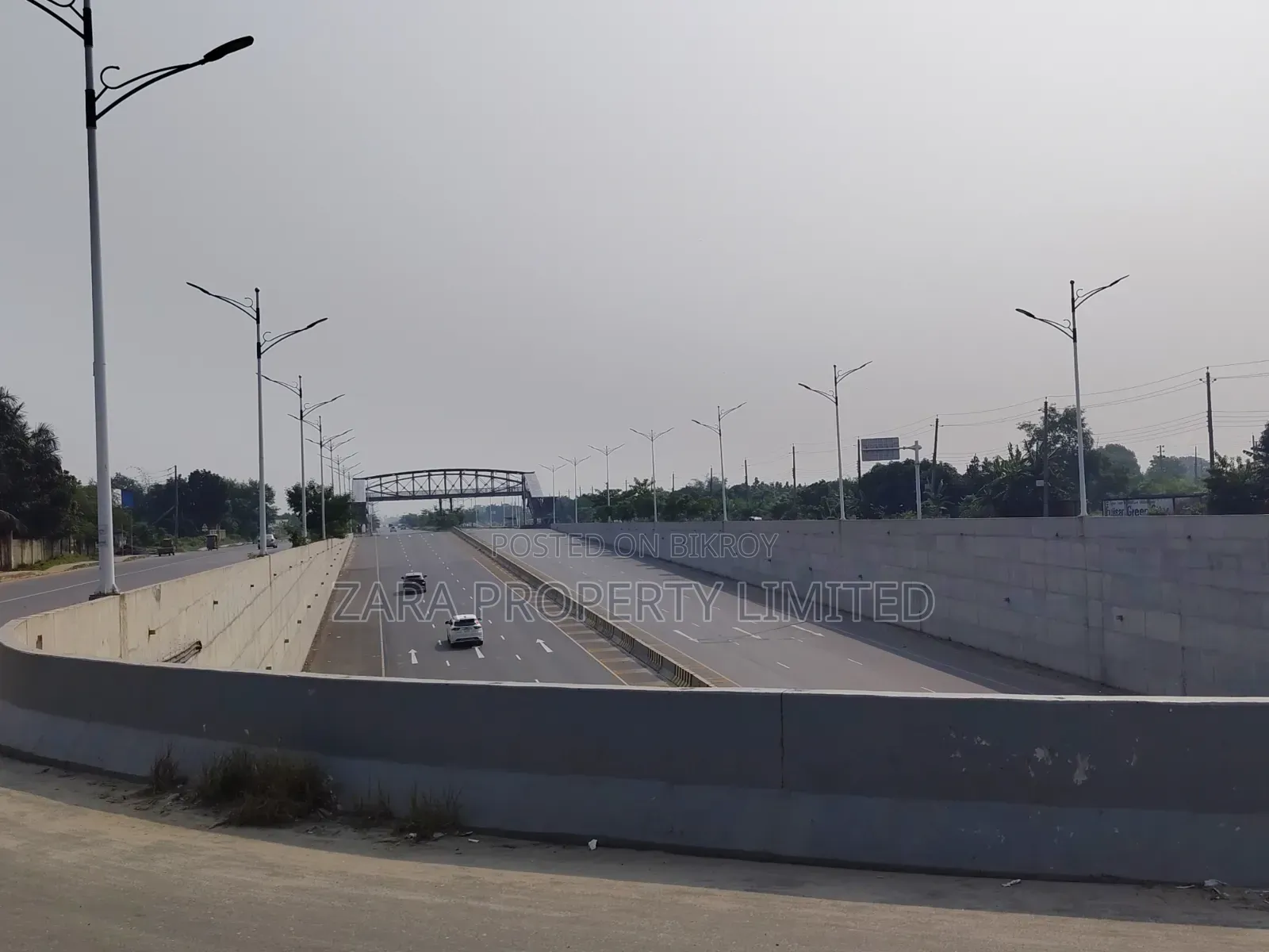3 Katha Plot in Sector 28 Facing North at Low Price