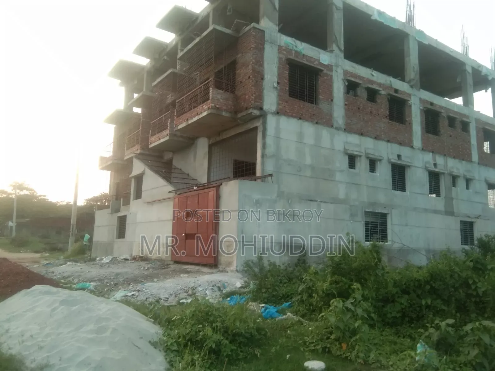 ডিসি কোটের পাশে চোড়হাস ইন্দিরার কাছে ৫ কাঠা