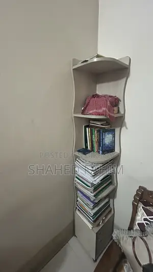 কনার টেবিল