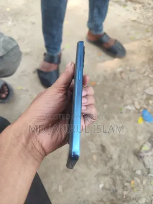 Mobile Phone 128 GB