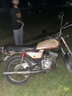 মোটরসাইকেল ২০০৪ রেড
