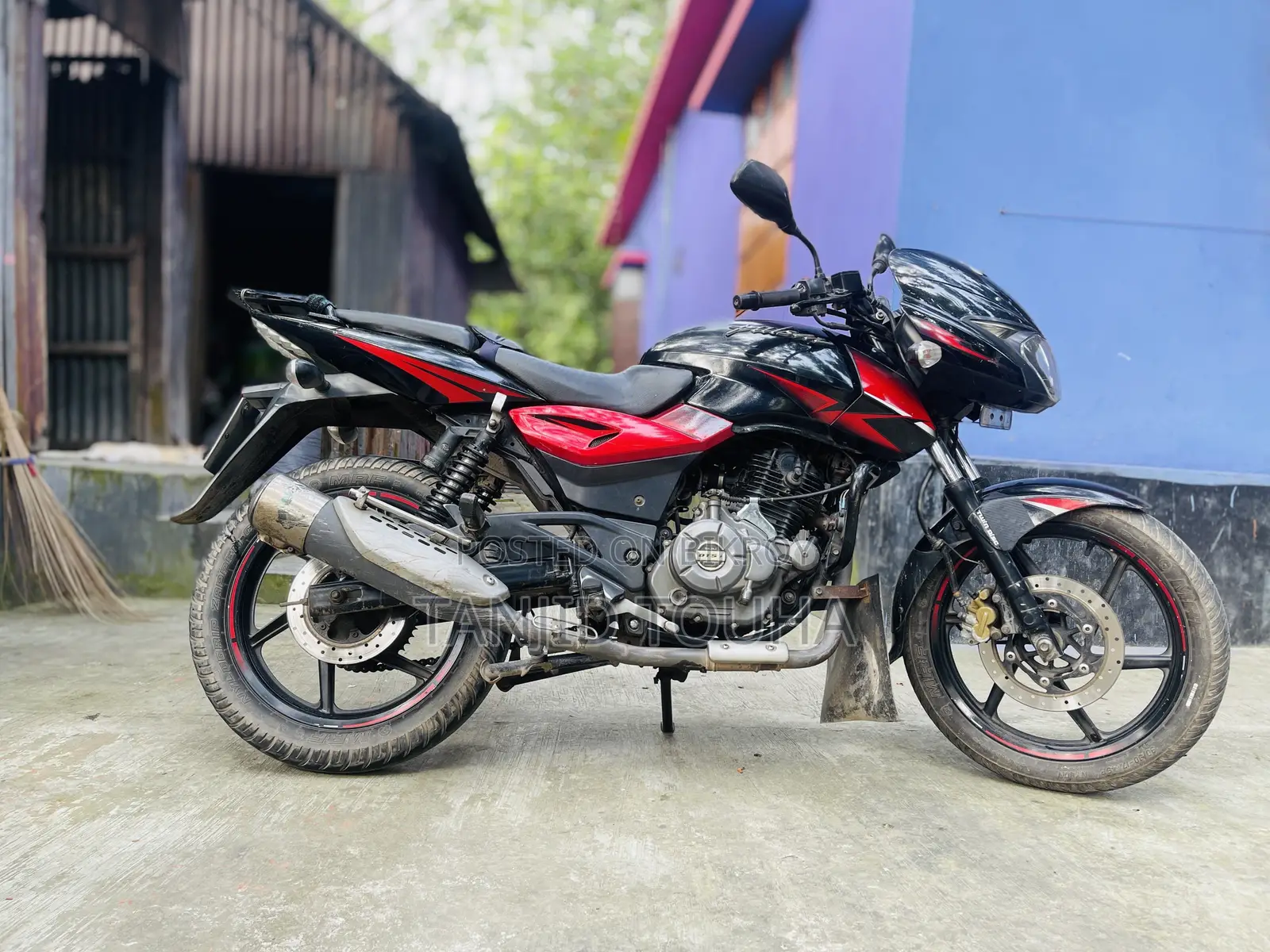 Bajaj Pulsar 150 2019 Red