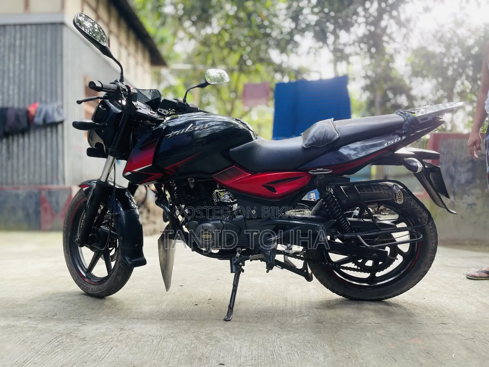 Bajaj Pulsar 150 2019 Red