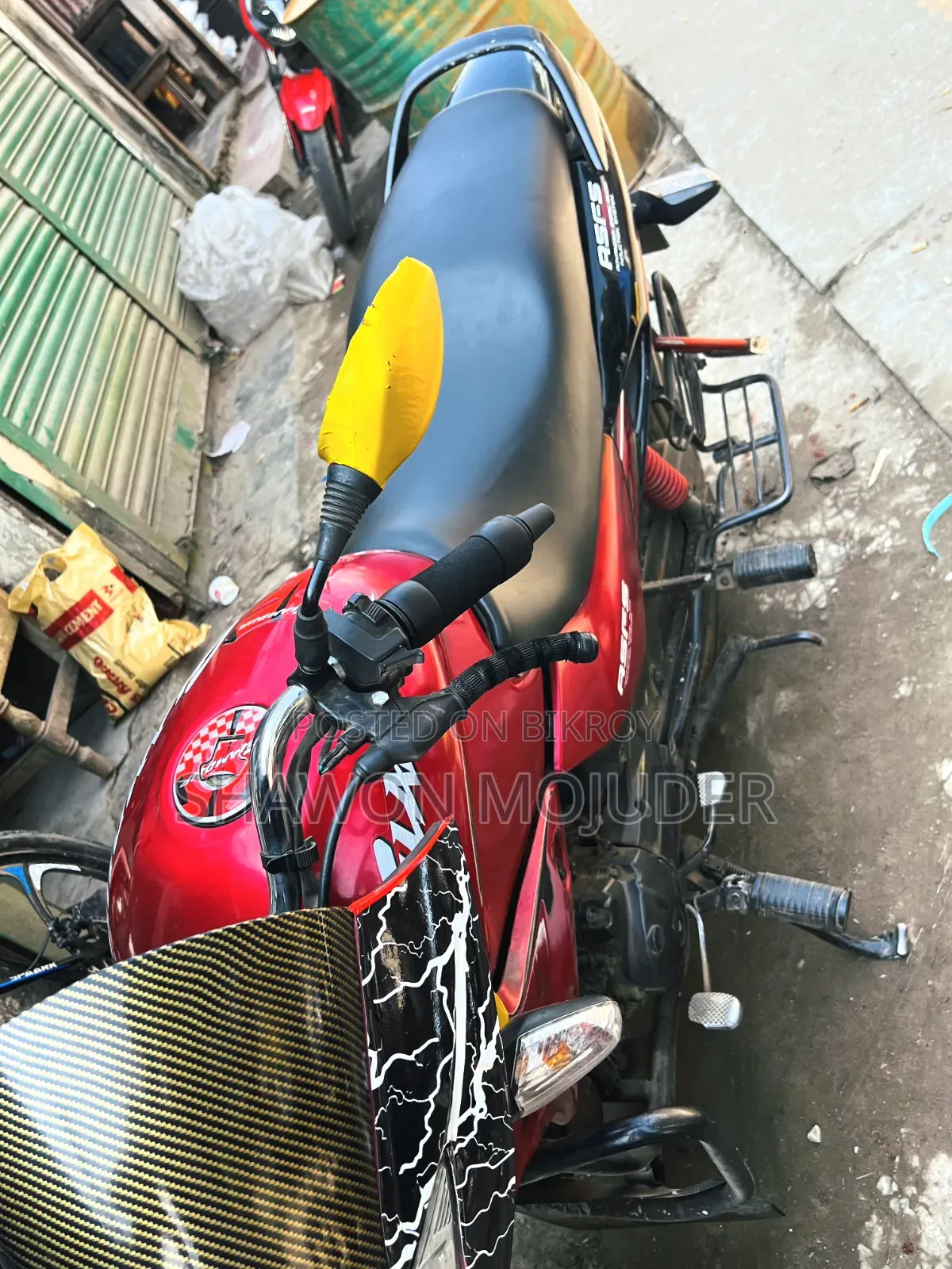 হিরো গ্ল্যামার ২০১৯ লাল