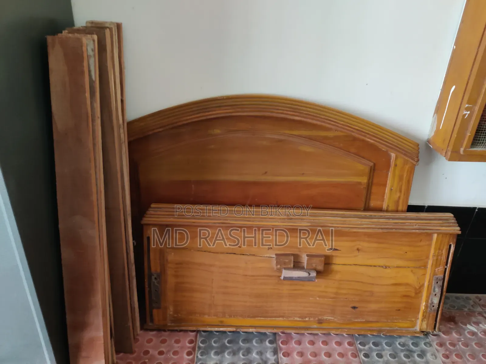 Small double box bed